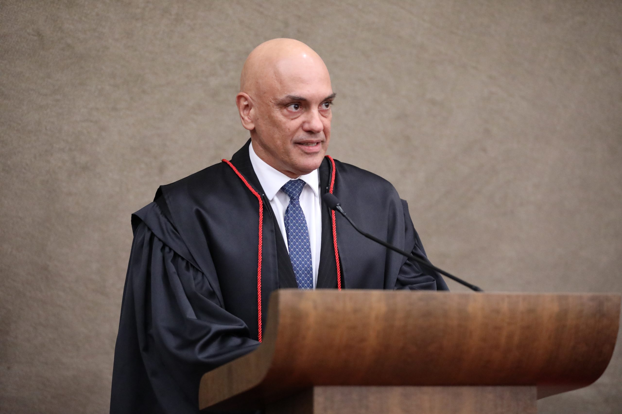STF decide vínculo com entregadores mesmo com suspensão de processos